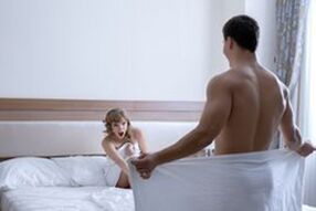 Човекът увеличи пениса с крем преди интимност